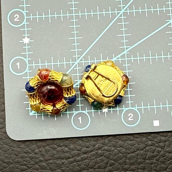 Vintage Liz Claiborne Clip Earrings Jewel Tone Mogul Gold Tone Ornate Disc - Picture 6 of 6